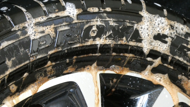 スタッドレスタイヤの正しい保管方法