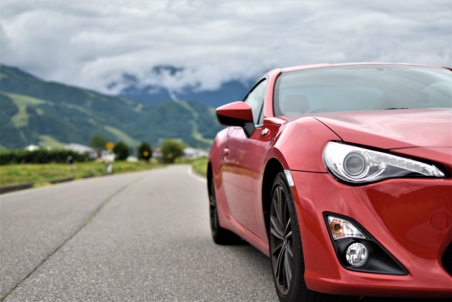 タイヤの重さは走行性能に影響するか？