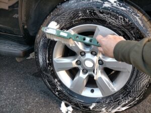 タイヤの洗い方って知ってる？長持ちさせる正しい洗い方・保管方法まで解説