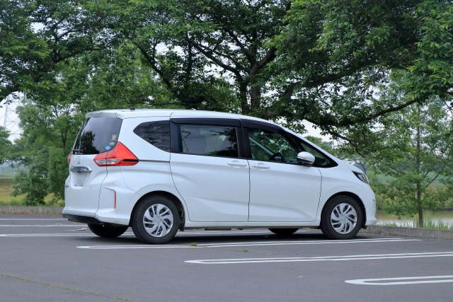 フリードのタイヤのインチアップ