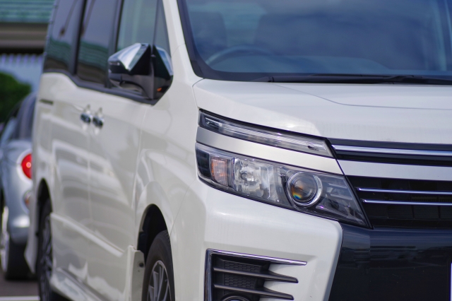 トヨタ・ヴォクシーのタイヤサイズ早見表｜純正・推奨サイズや注意点を解説